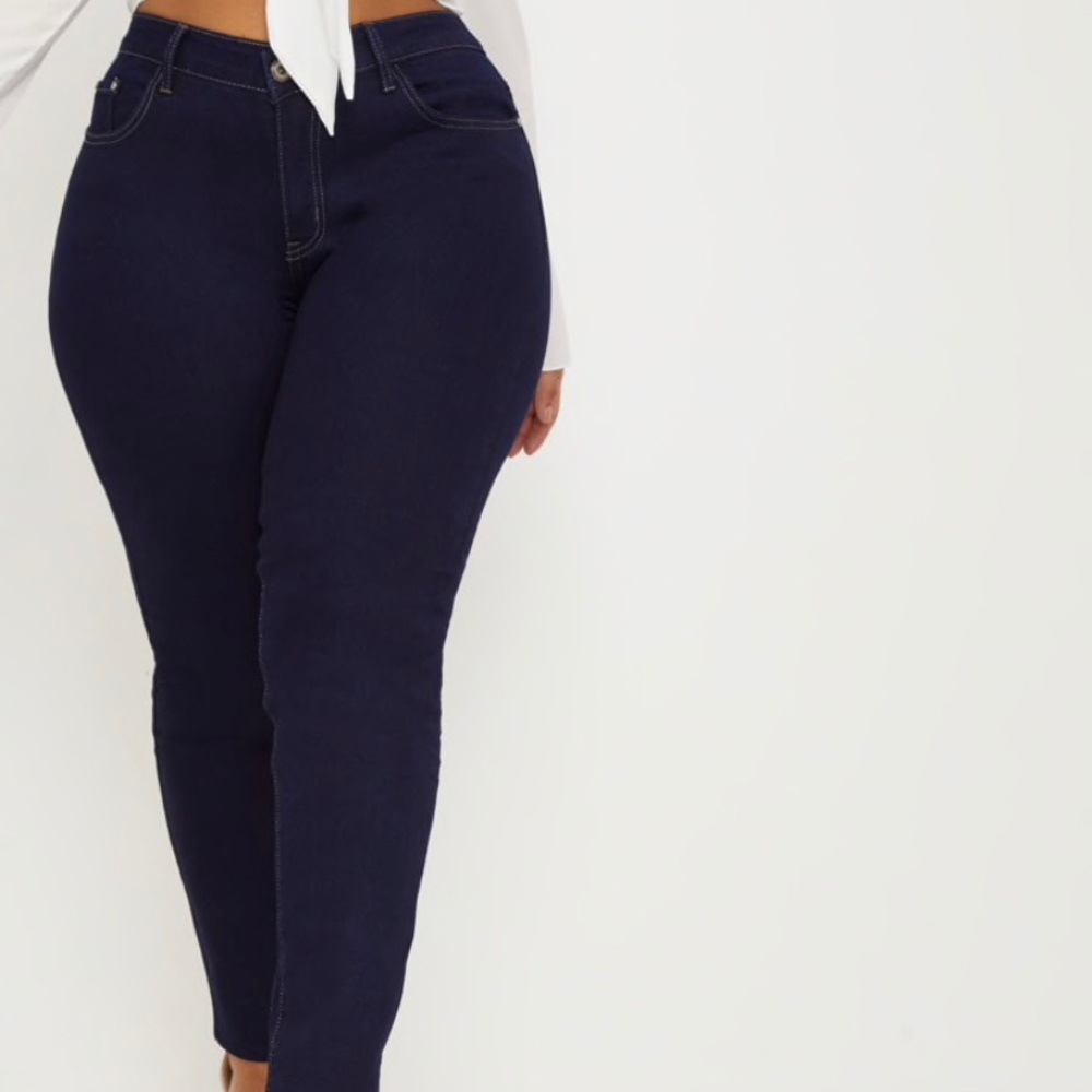 PRETTYLITTLETHINGS JEANS